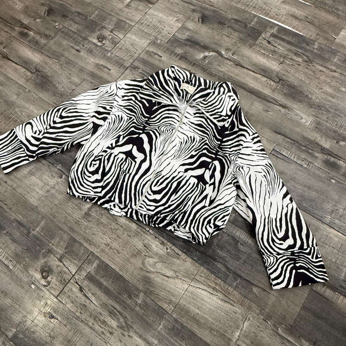 PA002 ZEBRA JACKET